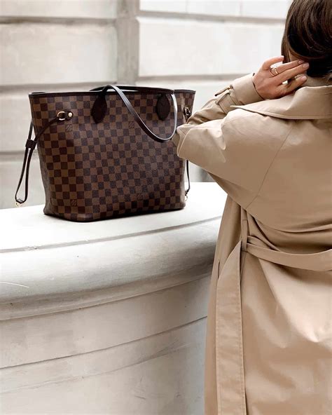 is it cheaper to buy louis vuitton in paris|lv neverfull price in paris.